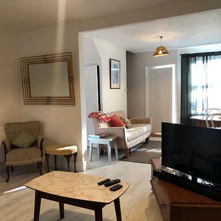 Cosy Two Bedroom House In Beautiful 라이 외부 사진
