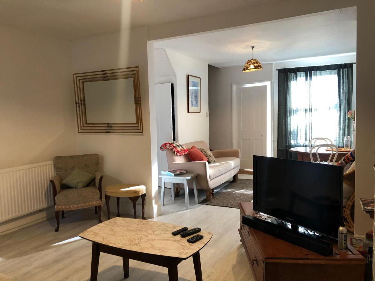 Cosy Two Bedroom House In Beautiful 라이 외부 사진